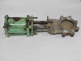 Parker 06.00-t8vpus19a-7.000 Actuator C/w Knife Gate Valve Size 6 Inch Used